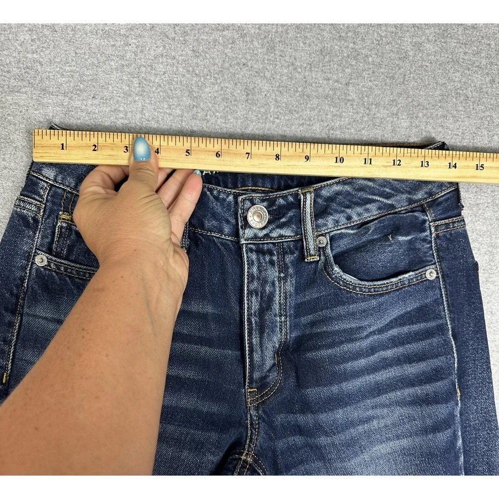 American Eagle Jeans Womens 2 Blue Tomgirl Distressed Ripped Denim High‎ Rise